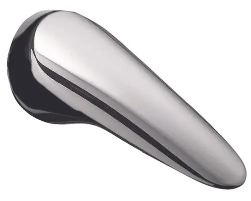 Hebel in glänzendem Chrom, geeignet für Armaturen, präsentiert von Ideal Standard. Schlichte, ergonomische Form ohne erkennbare Maßangaben.